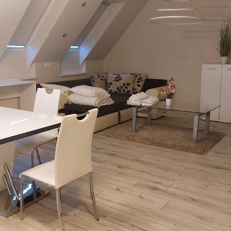 Hajnal Apartman Lejlighed Szeged Eksteriør billede