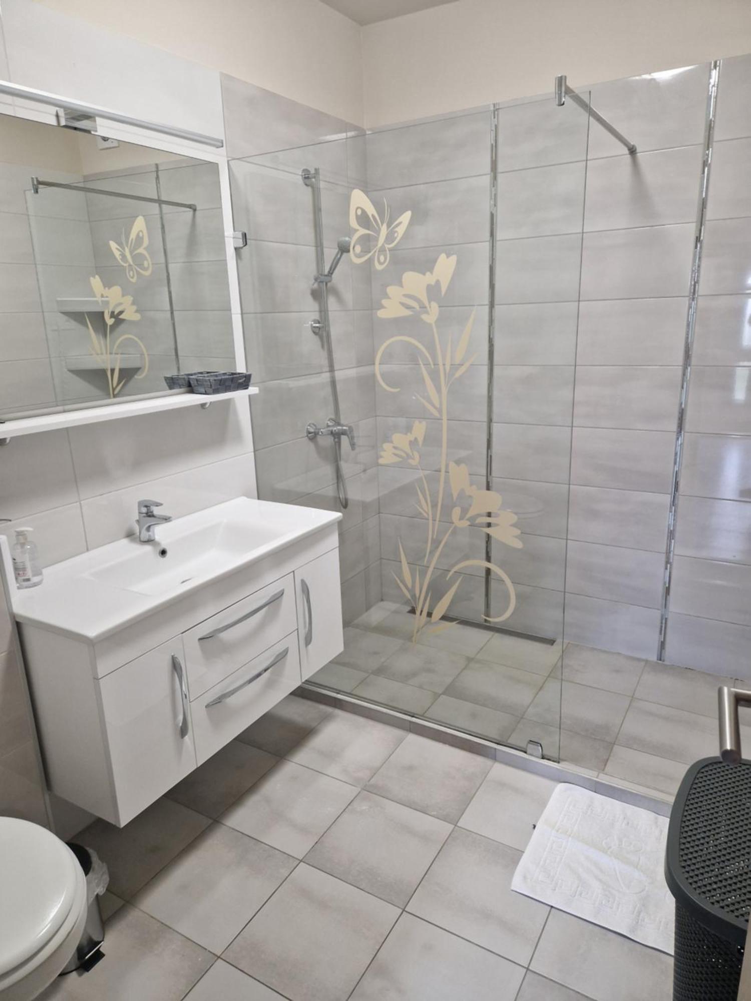 Hajnal Apartman Lejlighed Szeged Værelse billede